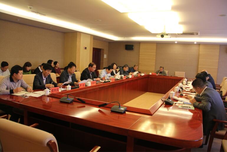 推進(jìn)農(nóng)牧業(yè)區(qū)域品牌討論會召開