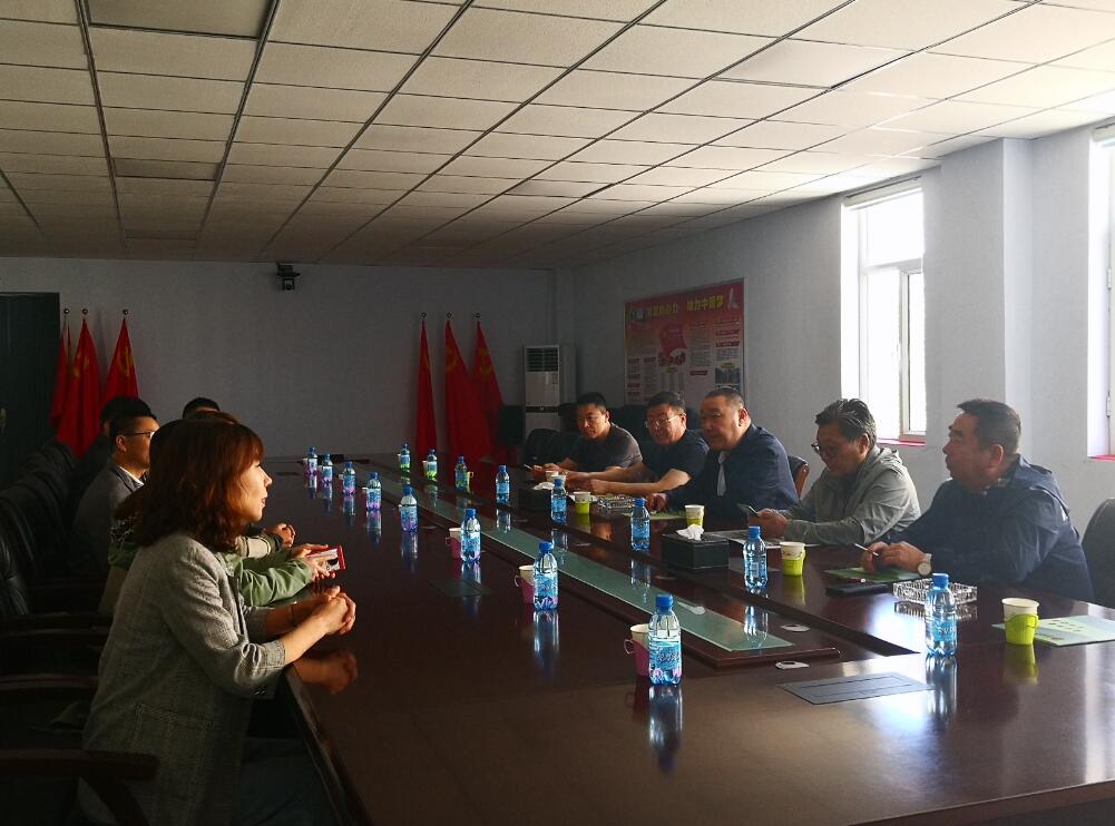 內(nèi)蒙古農(nóng)牧業(yè)產(chǎn)業(yè)化龍頭企業(yè)協(xié)會會長周勇到巴彥淖爾市部分會員單位學(xué)習(xí)調(diào)研