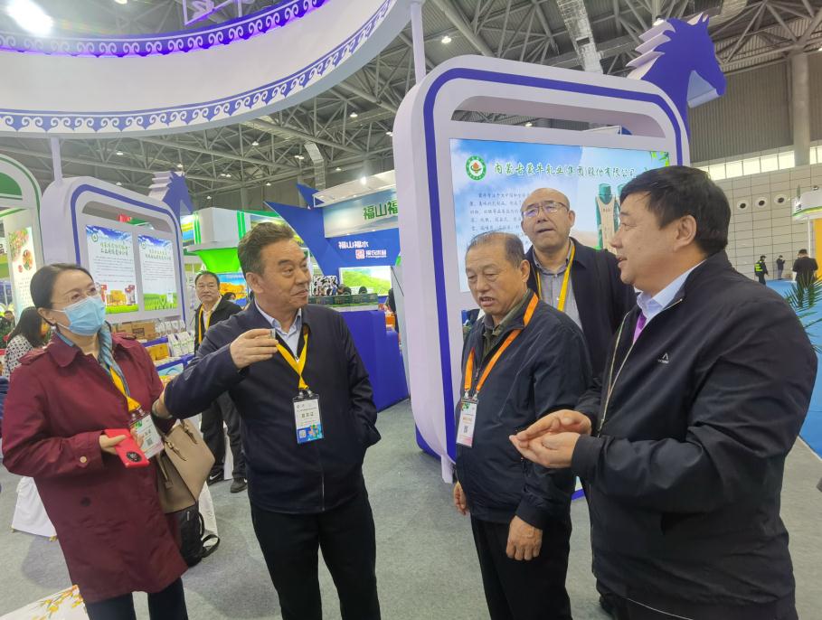 內(nèi)蒙古1400多種有機、綠色農(nóng)畜產(chǎn)品亮相中國綠色食品博覽會和中國國際有機食品博覽會